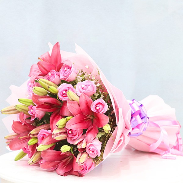 Pink Roses with Lilies Flower Bouquet