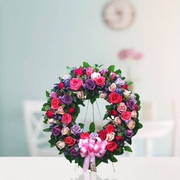 Mixed Roses Wreath Bouquet 