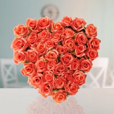 Peach Roses Heart Bouquet 